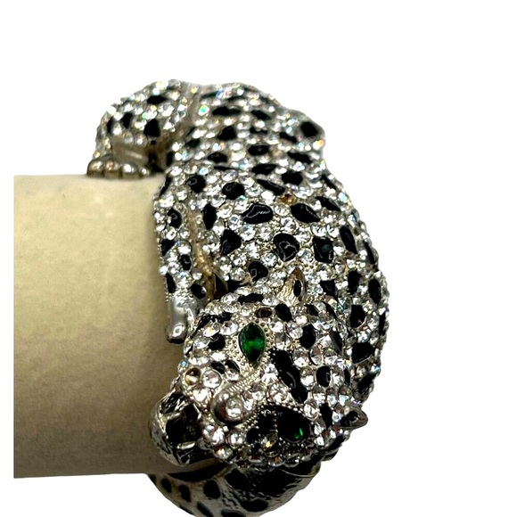 Luxurious Panther Bracelet With Green Eyes & Sparkling Crystals - Picture 2 of 7